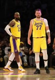 NBA积分榜又乱了！随着湖人9分险胜森林狼，詹姆斯33+17，排名如下