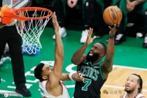 NBA｜凯尔特人127-102大胜尼克斯，系列赛战至2-3，怀特34分，杰伦26+8+12