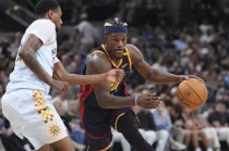 NBA | 勇士大胜马刺42分送对手四连败
