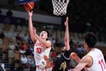 中国男篮晋级亚洲杯八强！
