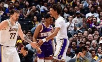 湖人终结4连败 稳住第五！领先勇士2.5场 下场对残阵马刺冲2连胜