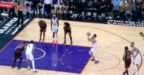 NBA-太阳胜公牛延续连胜纪录 布克半场33分