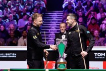 塞尔比10-8击败特鲁姆普，第三次登顶英国锦标赛，集齐三套小皇冠!