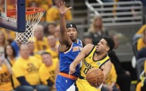 NBA东决｜步行者130-121力克尼克斯夺得赛点，哈利伯顿32+15+12，西亚卡姆30+5