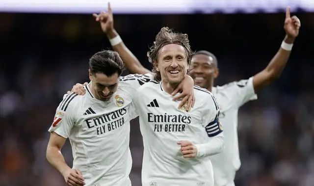 皇马2-0，毕巴7-1，西甲积分榜：前三仅差1分，冠军争夺激烈  第6张