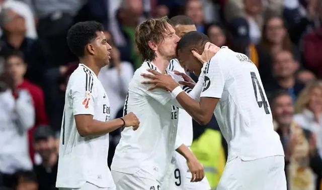 皇马2-0，毕巴7-1，西甲积分榜：前三仅差1分，冠军争夺激烈  第5张