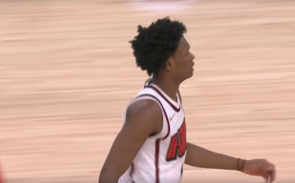NBA-火箭主场大胜马刺 阿门25+8+5  第1张