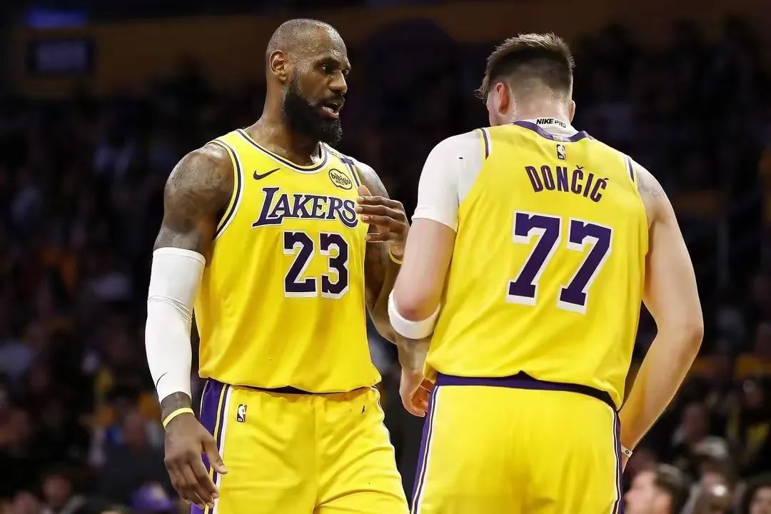 NBA积分榜又乱了！随着湖人9分险胜森林狼，詹姆斯33+17，排名如下  第2张