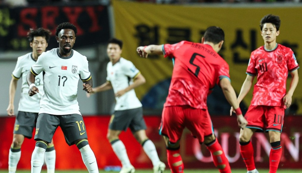 0-1！国足恐被双杀，伊万用人遭质疑，输球=出局，世界杯悬了  第2张