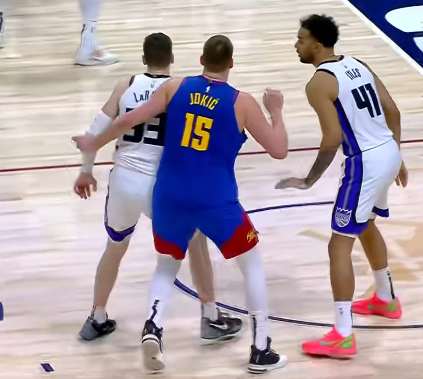NBA-掘金逆转终结国王四连胜 约基奇22+15+6  第1张