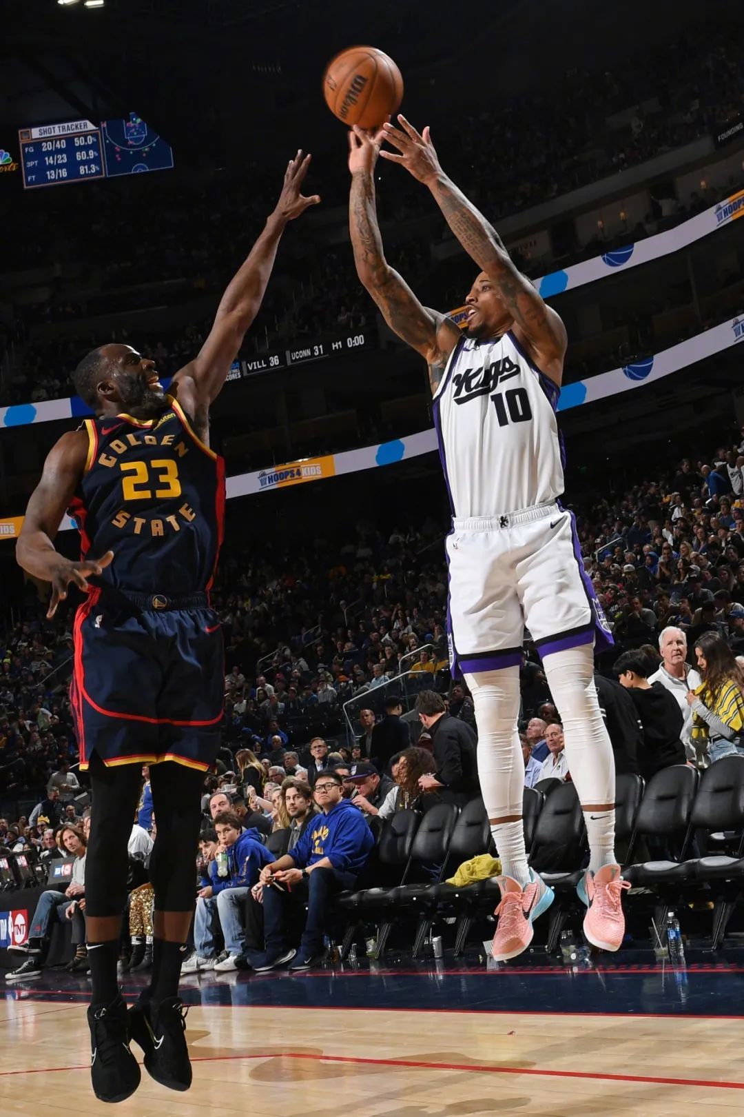 太库了！库里成NBA首位命中4000记三分的球员，勇士豪取6连胜！  第3张