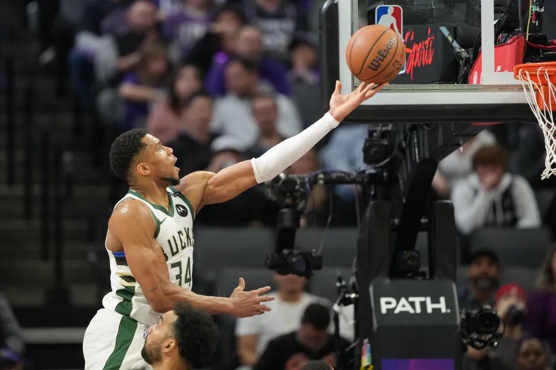 今日NBA战报：多场比赛精彩纷呈，球星表现亮眼  第4张