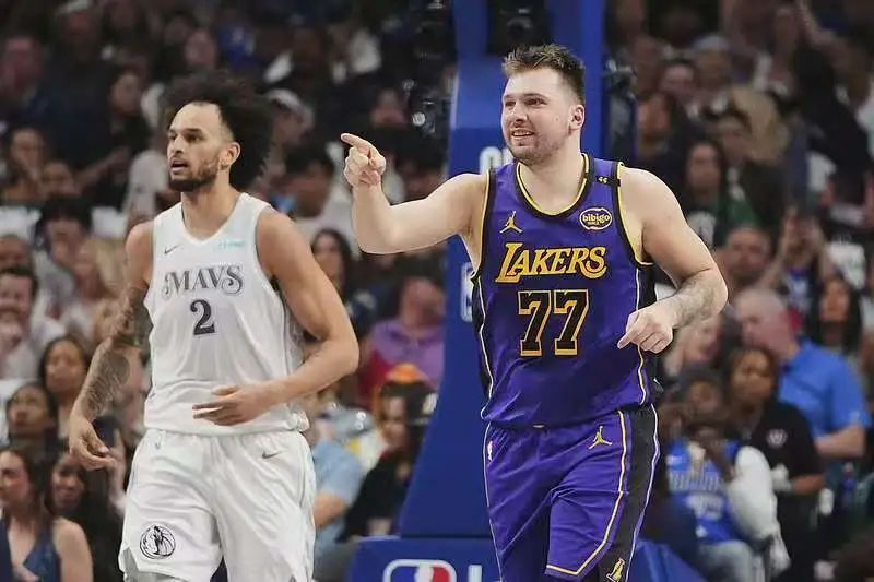 NBA常规赛-湖人以112比97胜独行侠  第1张