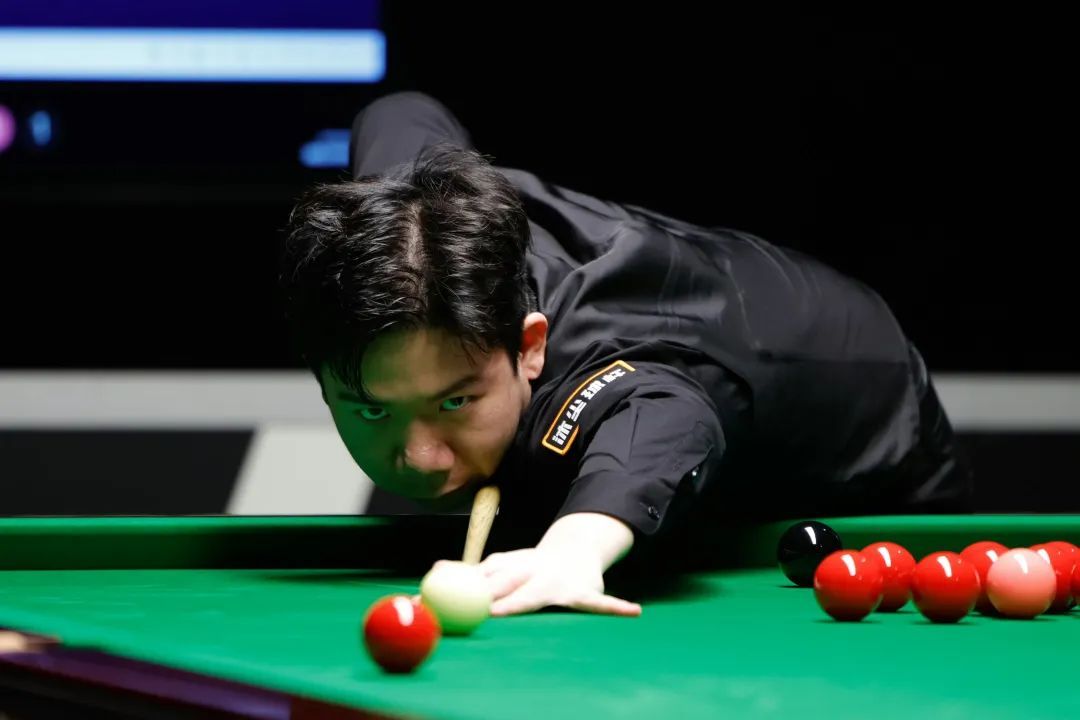 斯诺克世锦赛：中国球员大获全胜已两次会师！10位选手晋级创纪录  第4张