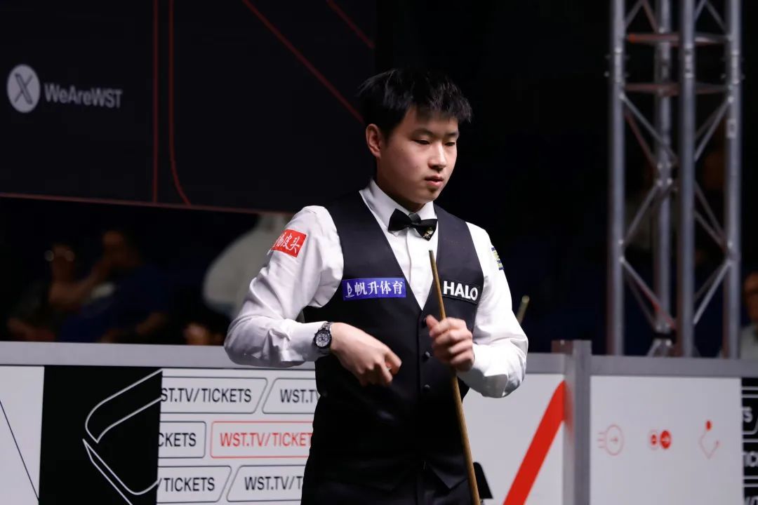 斯诺克世锦赛：中国球员大获全胜已两次会师！10位选手晋级创纪录  第2张