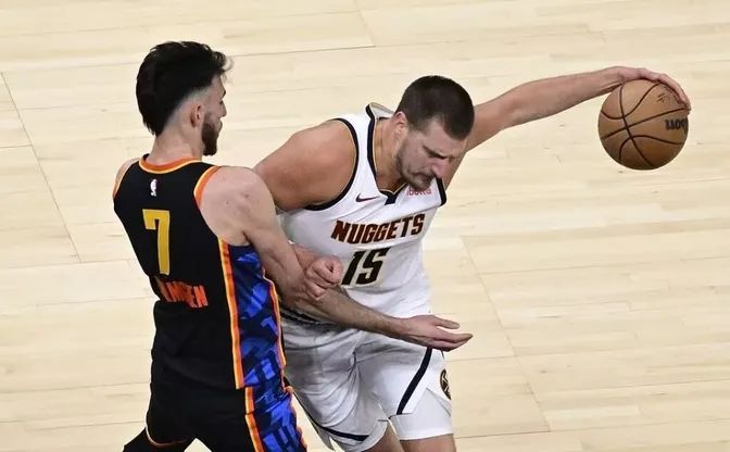 NBA季后赛：戈登三分绝杀雷霆总分1-0 约基奇轰42+22亚历山大33分  第3张