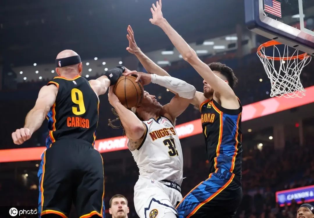 NBA|雷霆149-106狂胜掘金,系列赛总分扳成1-1,约基奇3节犯满,亚历山大34分8助,威少19分5助 第2张 NBA|雷霆149-106狂胜掘金,系列赛总分扳成1-1,约基奇3节犯满,亚历山大34分8助,威少19分5助 第2张