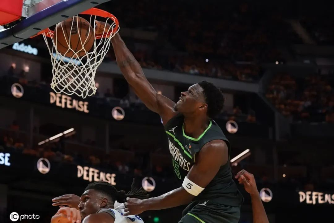 NBA｜森林狼102-97力克勇士，系列赛大比分2-1反超，华子36分，兰德尔三双，巴特勒33分7板7助  第1张