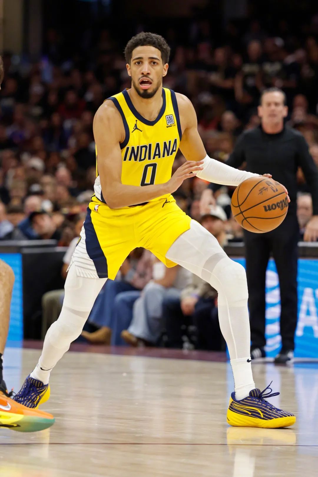 NBA季后赛 | 哈利伯顿31分6板8助，米切尔带伤空砍35分，步行者连续第二年跻身东部决赛！  第3张
