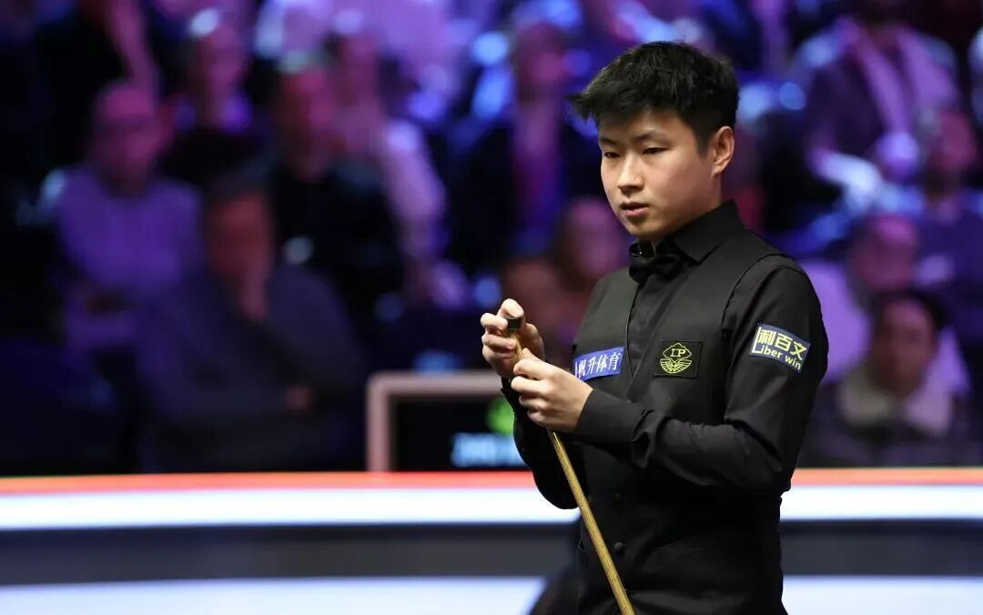 2-4！首轮压哨爆冷，多达10位排名赛冠军出局，32强产生：中国11人  第2张
