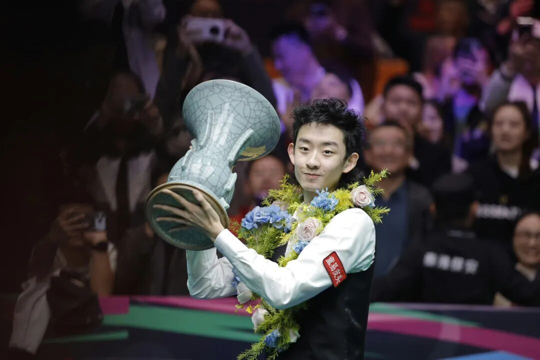 10-6！斯诺克诞生新冠军：中国小将一黑到底，国锦赛连创多项纪录！  第2张