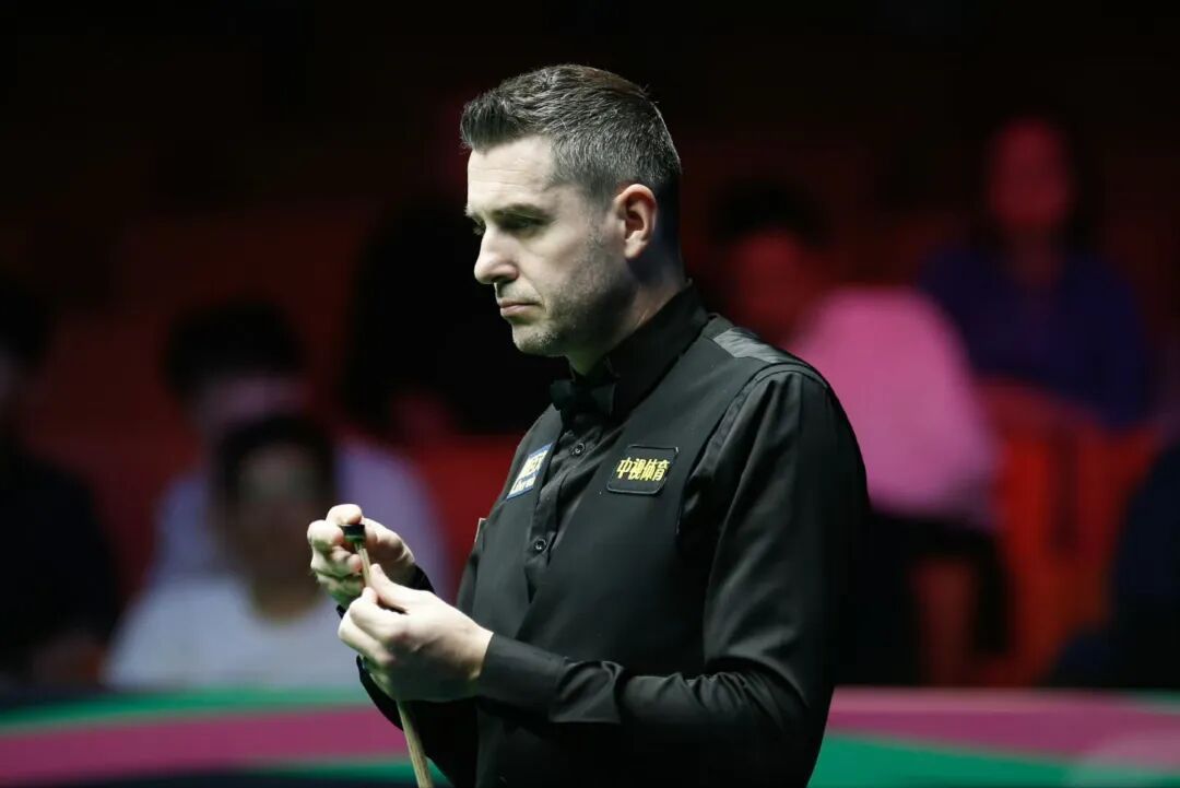 6-5！斯诺克四强已出其三：50岁世界冠军被淘汰，塞尔比逆转绝杀!  第2张