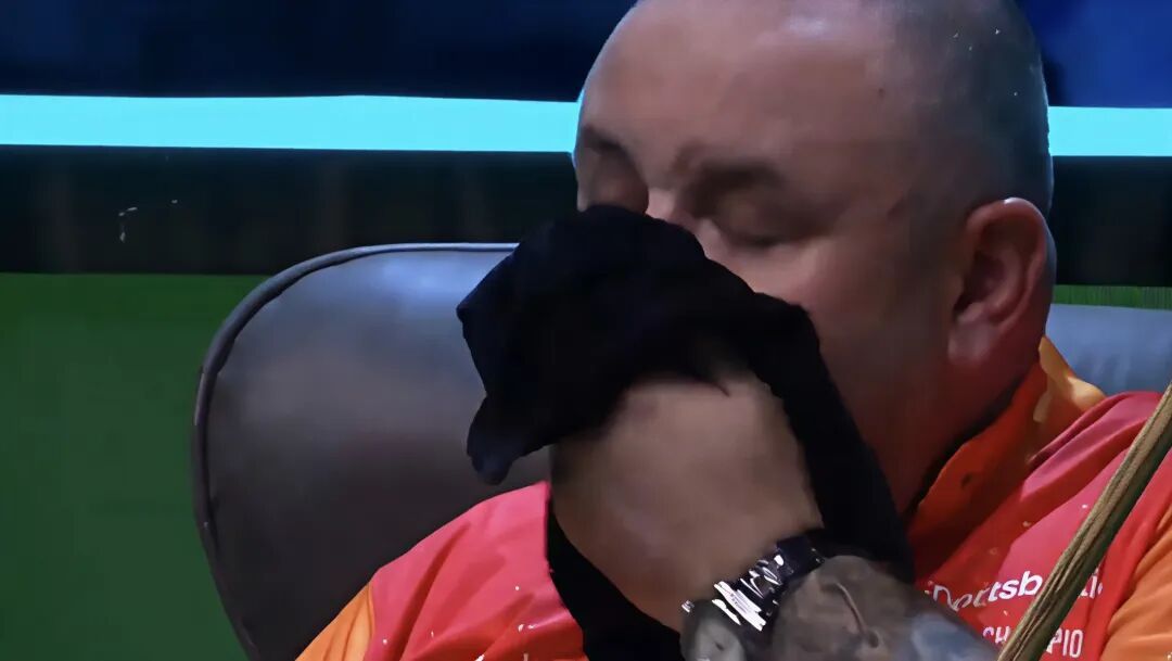 【2025冠中冠】金左手马克威廉姆斯4-0零封伯顿，塞尔比4-0完胜马奎尔，三点上演“马克家族内战”  第4张