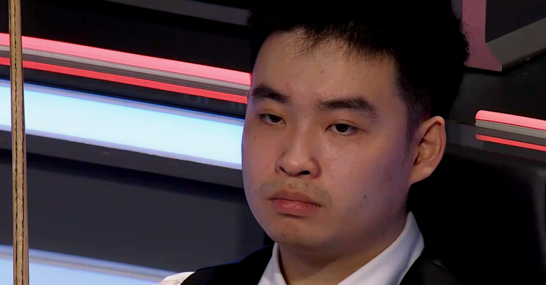 【英国锦标赛】庞俊旭力克老马挺进八强，吴宜泽惨败，斯佳辉和周跃龙出局  第16张